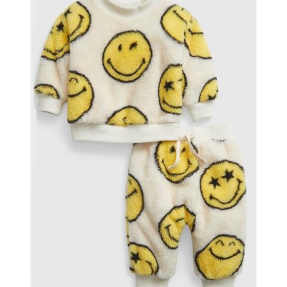 Baby Gap x SmileyWorld Sherpa Emoji Sweatshirt and Pant  Set Size 3-6 months - Picture 1 of 4